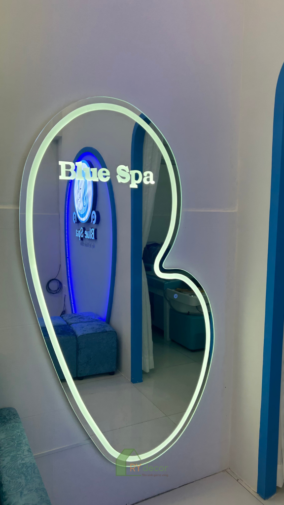 Blue spa guong trang tri