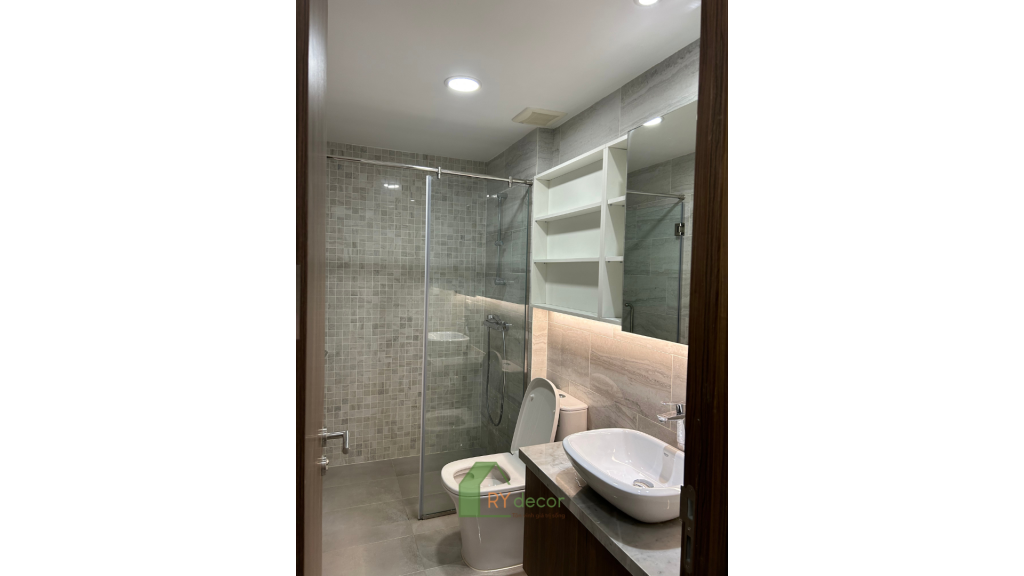 Kingdom 101 hinh anh thuc te sau khi thi cong toilet 1